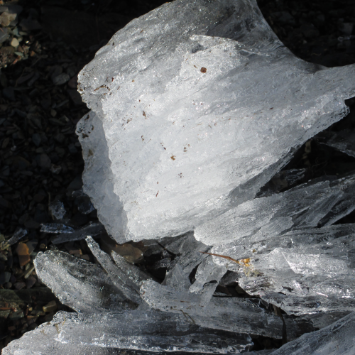 Precious stone... or ice ?
