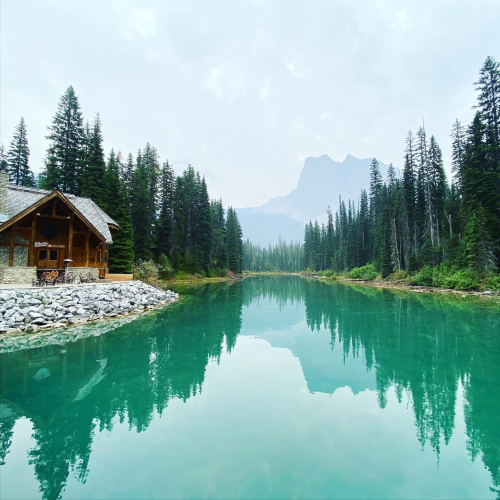 Emerald lake 
